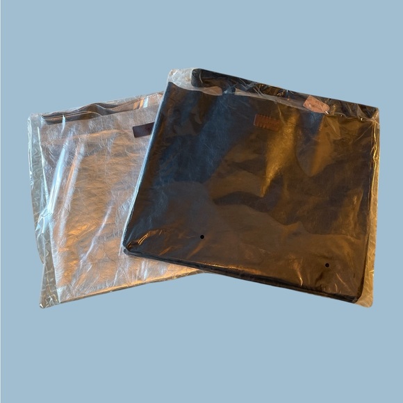 Large tote - Picture 2 of 6